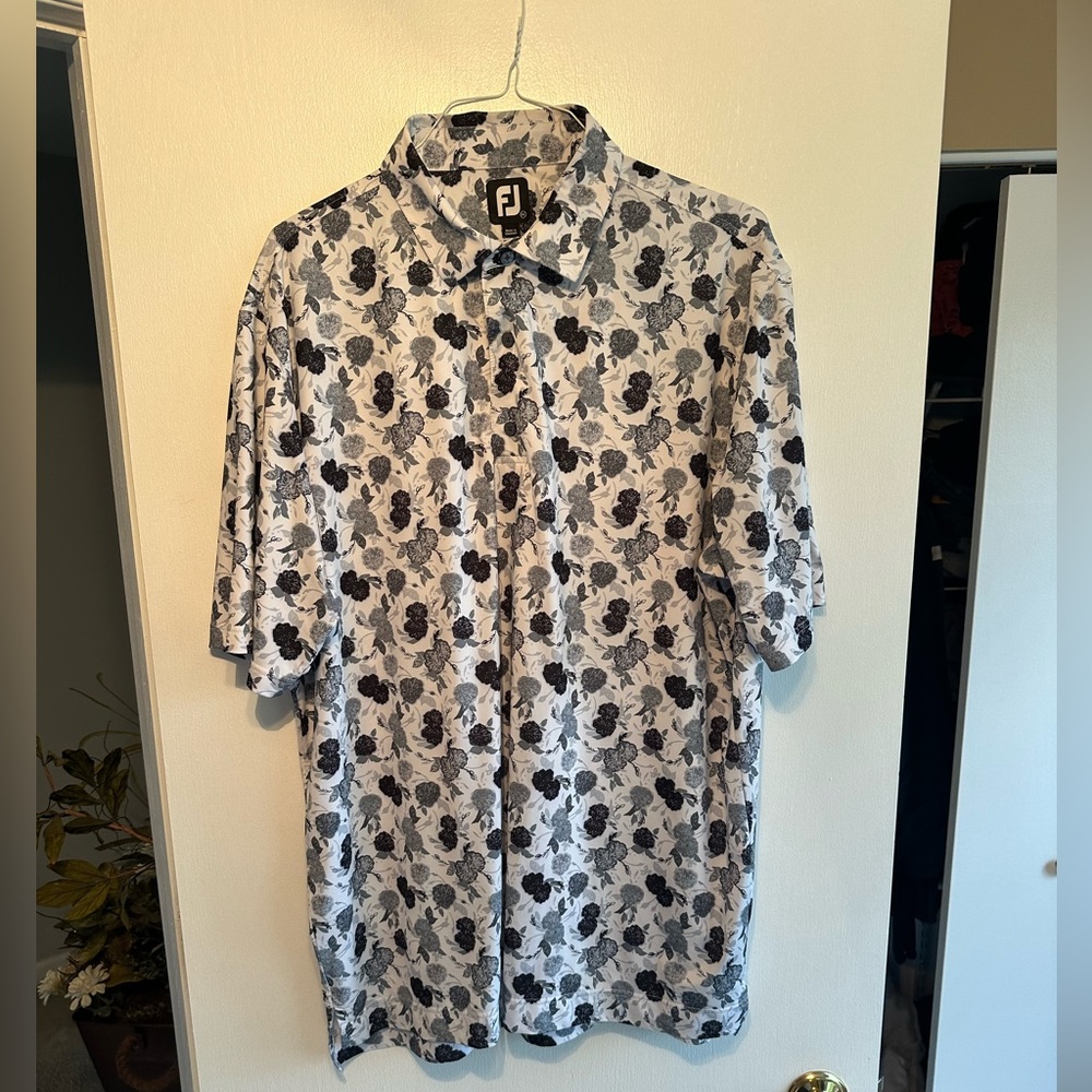 FootJoy polo with floral design